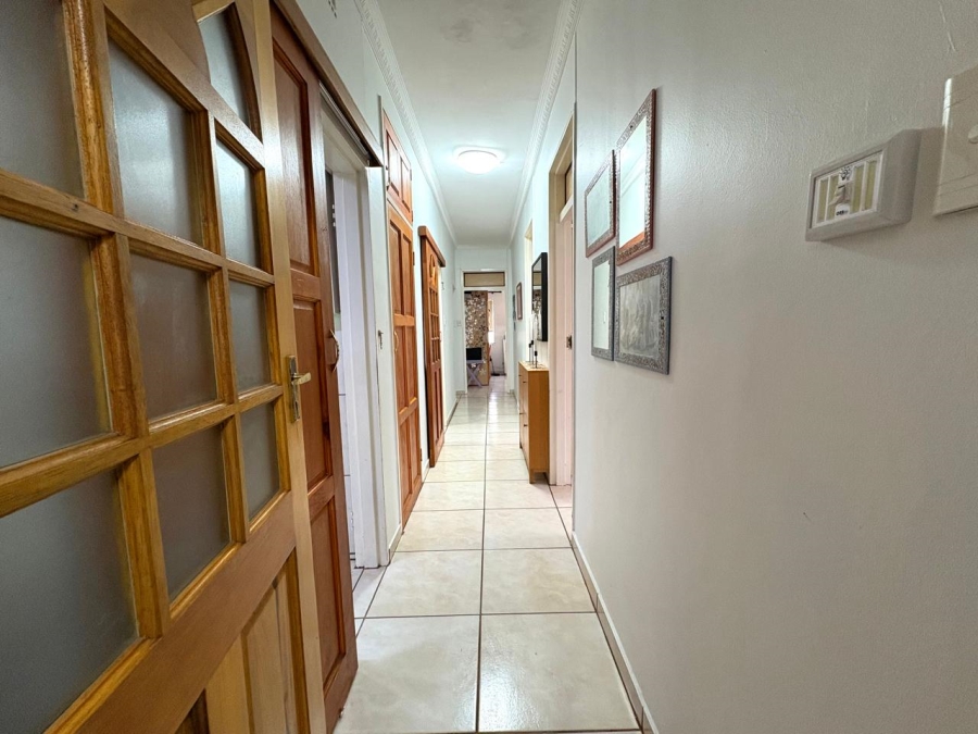 6 Bedroom Property for Sale in Lakeview Free State